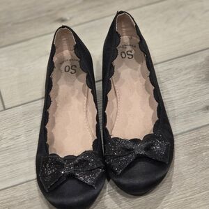 Kohl's Black Glitter Bow Wedge Dress Shoes Size 4